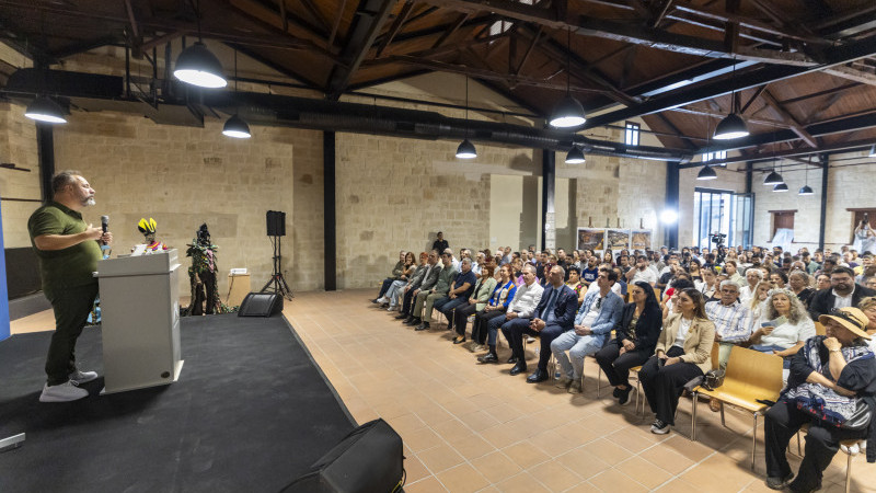 BAŞKAN SEÇER, 4. ULUSLARARASI TARSUS FESTİVALİ’NİN SON GÜNÜNDE SÖYLEŞİLERE KATILDI