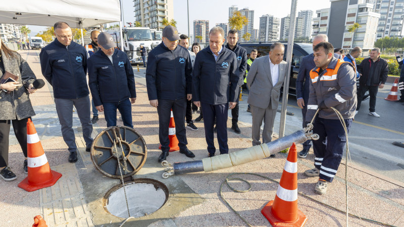 BAŞKAN SEÇER, MESKİ’NİN KAZISIZ TEKNOLOJİ SİSTEMİNİ YERİNDE İNCELEDİ