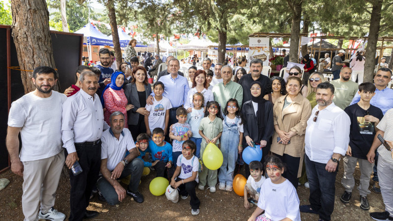 BAŞKAN SEÇER VE MERAL SEÇER, ÇÖLYAK HASTASI YURTTAŞLARLA BİR ARAYA GELDİ