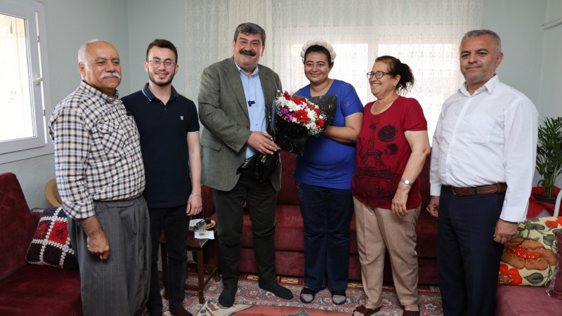 BAŞKAN YILDIZ’DAN ÖZEL BİREY KÜBRA’YA ANLAMLI ZİYARET