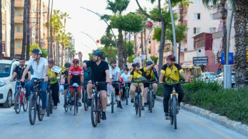 BAŞKAN BOLTAÇ DÜNYA BİSİKLET GÜNÜNDE PEDAL ÇEVİRDİ