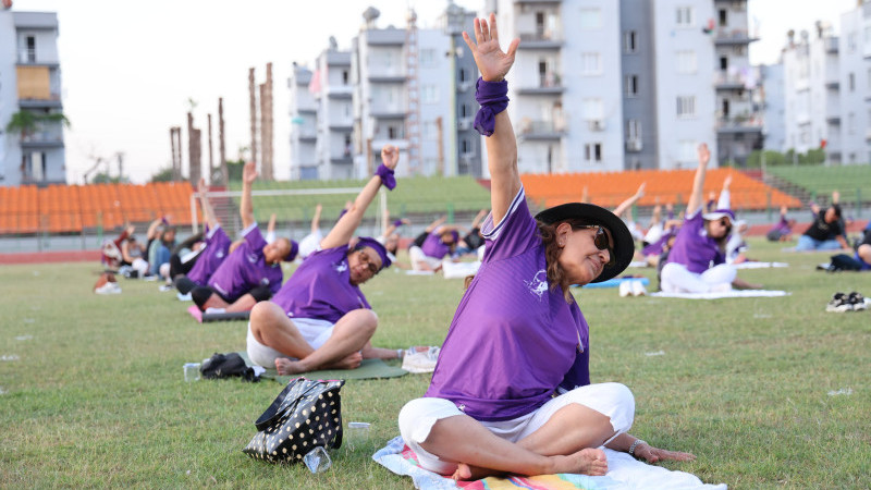 Toroslar’da 300 Kadın Yoga Yaptı  Başkan Yıldız, “Herkese Sağlıklı Bir Yaşam Diliyorum”