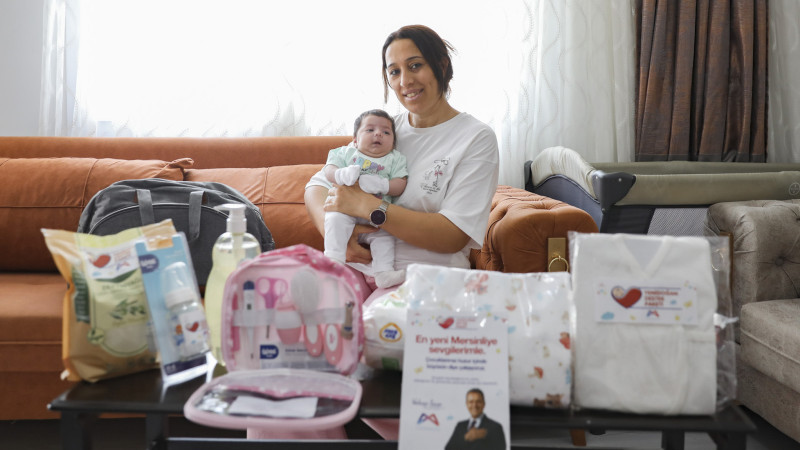 BÜYÜKŞEHİR’İN BEBEK SAHİBİ AİLELERE DESTEKLERİ SÜRÜYOR
