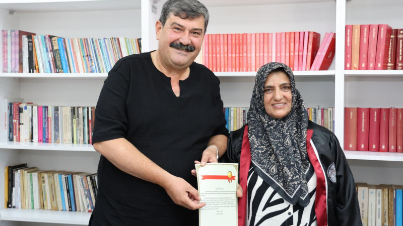 TOROSLAR’DA OKUMA YAZMA KURSUNUN MEZUNLARI SERTİFİKALARINI ALDI