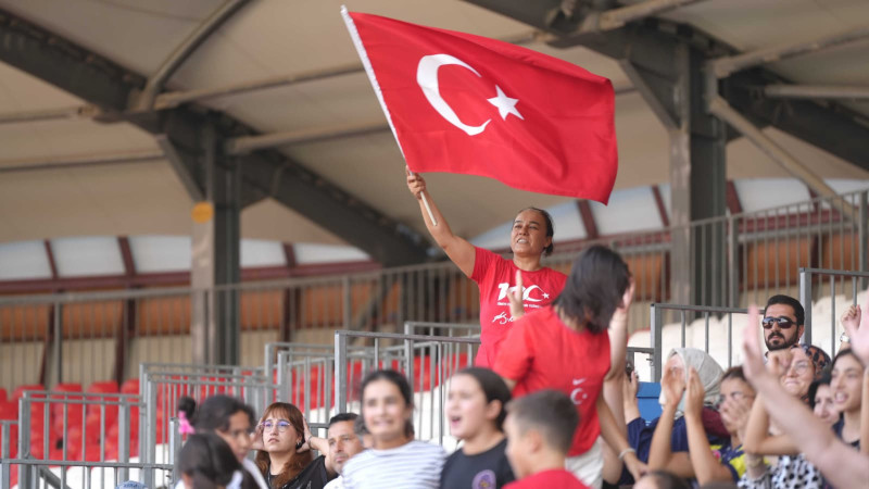  ATATÜRK GÖSTERİ MERKEZİ’NDE VOLEYBOL HEYECANI