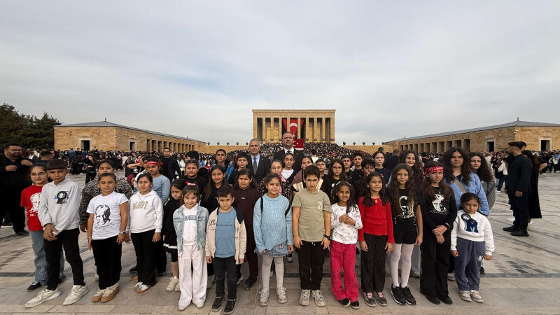 Tarsus’tan Ankara’ya Duygu Dolu Ziyaret: Köy Çocukları Atamızın Huzurunda