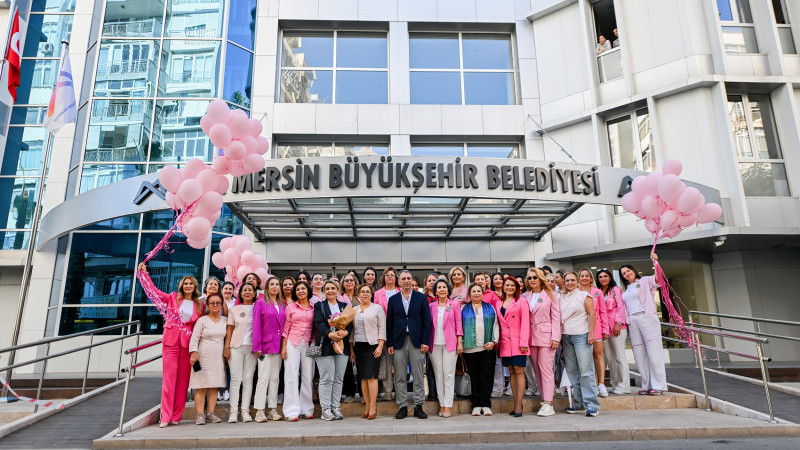 BÜYÜKŞEHİR’İN KADIN ODAKLI HİZMETLERİ ŞİDDETE KARŞI KENT STRATEJİSİNE DÖNÜŞÜYOR