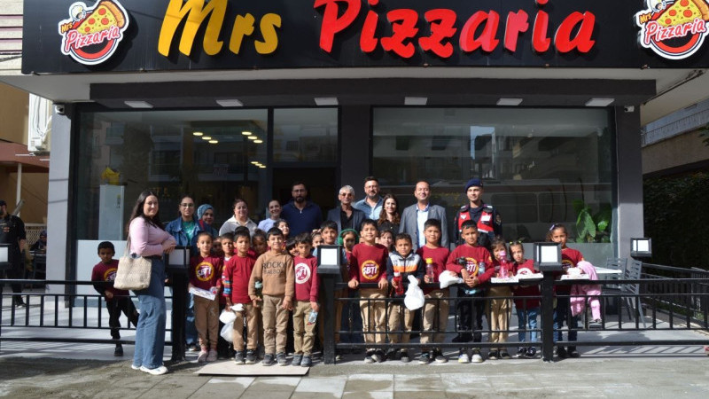 BORSA, ŞEHİT BUMİNHAN TEMİZKAN İLKOKUL ÖĞRENCİLERİ İLE ÖĞLE YEMEĞİNDE BULUŞTU