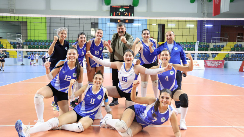 TOROSLAR’IN KADIN VOLEYBOL TAKIMI, GALİBİYET SERİSİNİ SÜRDÜRÜYOR