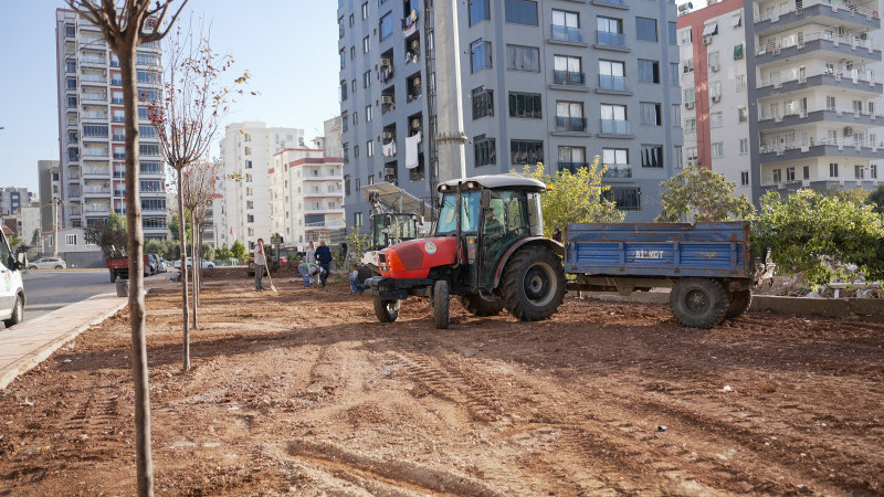 MEZİTLİ’DE AĞAÇLANDIRMA ÇALIŞMALARI ARALIKSIZ SÜRÜYOR