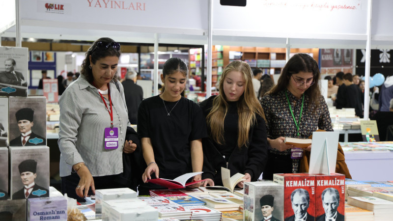 TOROSLAR BELEDİYESİ, KIRSAL MAHALLE ÖĞRENCİLERİNİ KİTAP FUARIYLA BULUŞTURDU