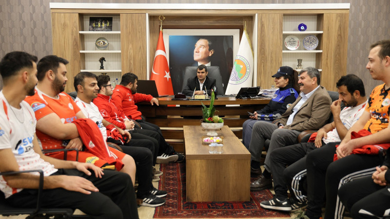 BAŞKAN YILDIZ, ÖZEL MİSAFİRLERİNİ AĞIRLADI   