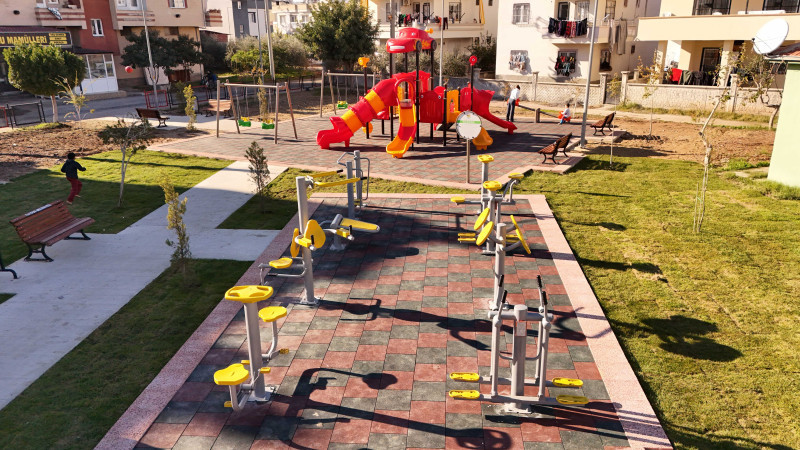 TARSUS’TA PARKLAR İYİLEŞTİRİLİYOR