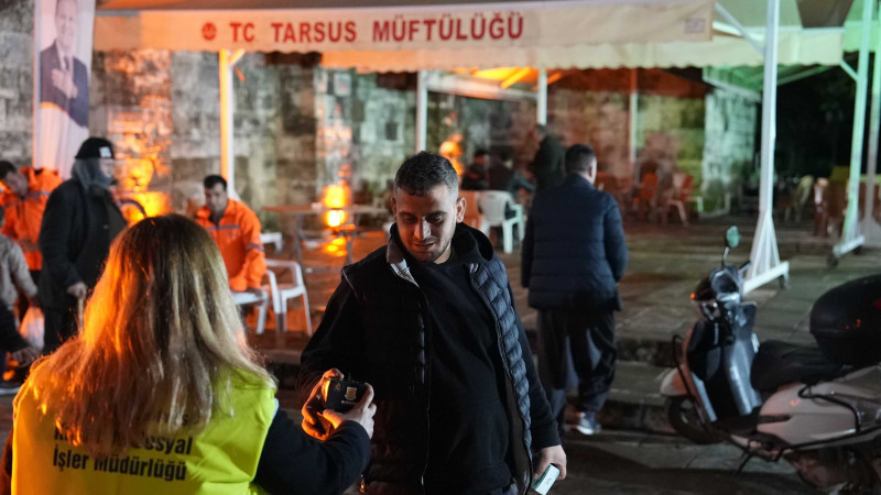 TARSUS’TA BERAT KANDİLİ BEREKETİ PAYLAŞILDI