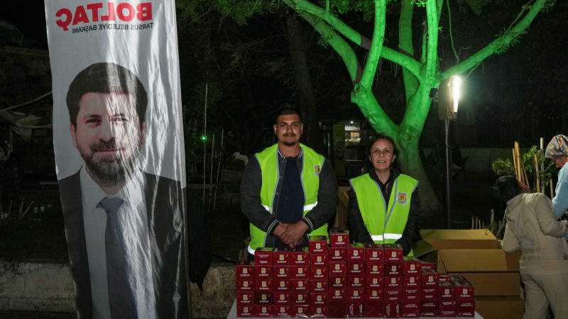 TARSUS BELEDİYESİ’NDEN KADİR GECESİ’NDE KANDİL SİMİDİ İKRAMI