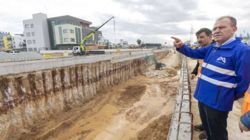BAŞKAN SEÇER, HAL KATLI KAVŞAĞI İNŞAATINDA İNCELEMELERDE BULUNDU
