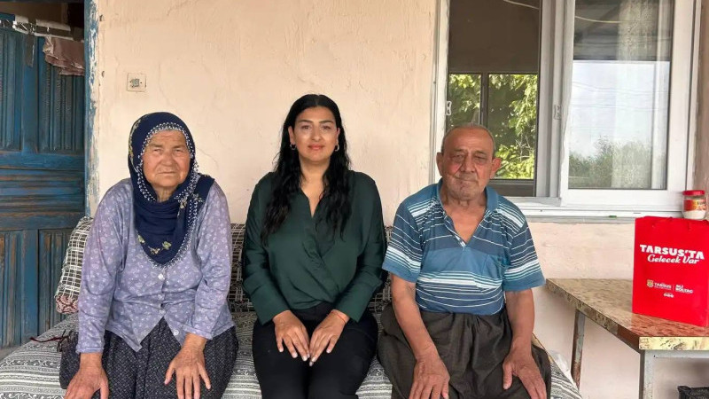TARSUS BELEDİYESİ’NDEN ŞEHİT BABALARINA ANLAMLI ZİYARET