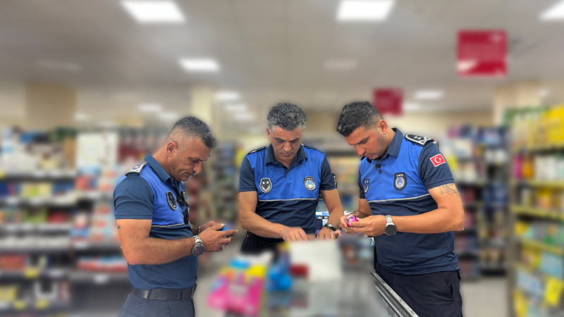 TARSUS BELEDİYESİ’NDEN GIDA GÜVENLİĞİNE YÖNELİK DENETİM: 4 İŞLETMEDE 250 ÜRÜNE EL KONULDU