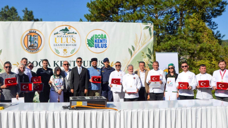 TARSUS’UN TARIMSAL DEĞERLERİ ULUS LEZZET ROTASI FESTİVALİ’NDE TANITILDI